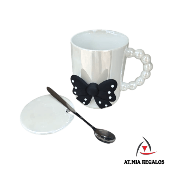 Taza de Cerámica c/Tapa y Cuchara Cromada Diseño Mariposa 330ml - Imagen 2